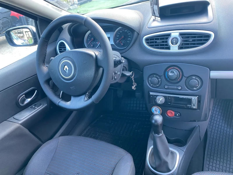 Renault Clio Clio III 1.5DCi 86кс, снимка 7 - Автомобили и джипове - 47220433