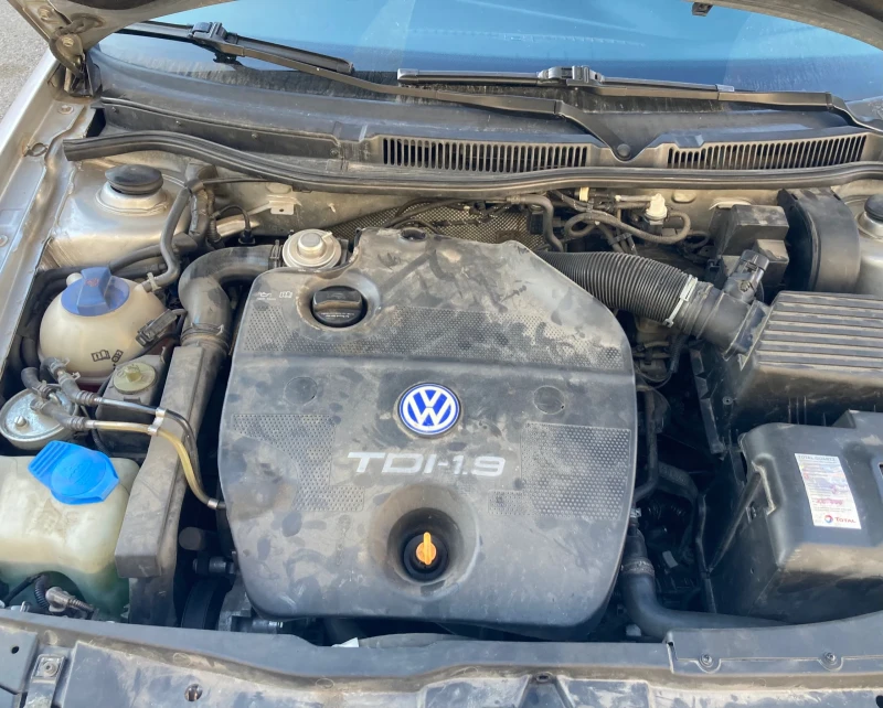 VW Golf 1.9 tdi, снимка 5 - Автомобили и джипове - 48202925