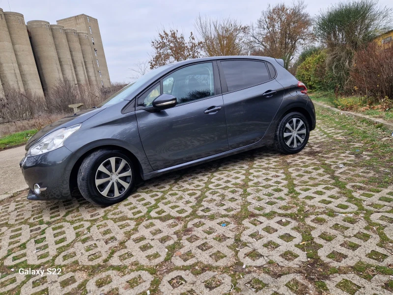 Peugeot 208 1.4 HDI, снимка 5 - Автомобили и джипове - 48357680