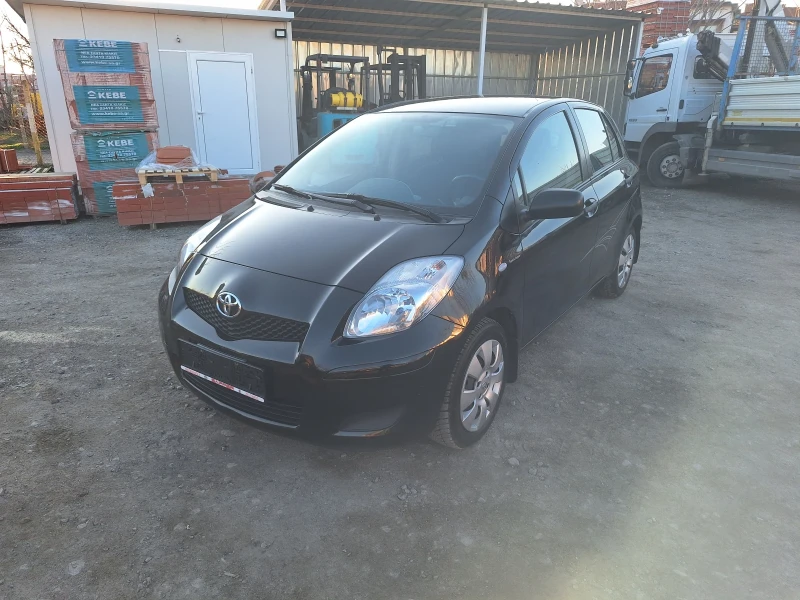 Toyota Yaris 1.3i, снимка 7 - Автомобили и джипове - 49382999