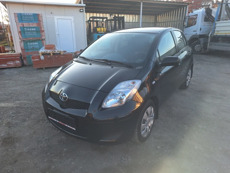 Toyota Yaris 1.3i, снимка 8 - Автомобили и джипове - 49547069