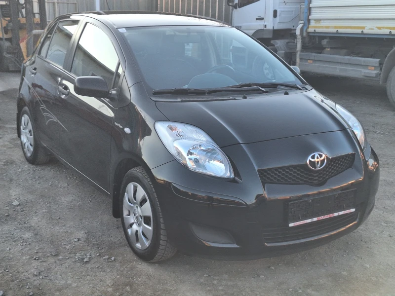 Toyota Yaris 1.3i, снимка 10 - Автомобили и джипове - 49547069