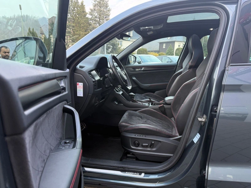 Skoda Kodiaq 2.0TDI/239HP/RS/4X4/DSG/PANO/7SEATS/360/AMBI/139v, снимка 12 - Автомобили и джипове - 49728006