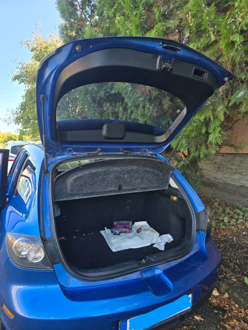 Mazda 3, снимка 13 - Автомобили и джипове - 51788691