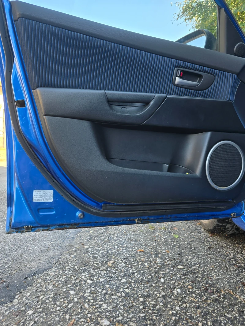 Mazda 3, снимка 14 - Автомобили и джипове - 51788691