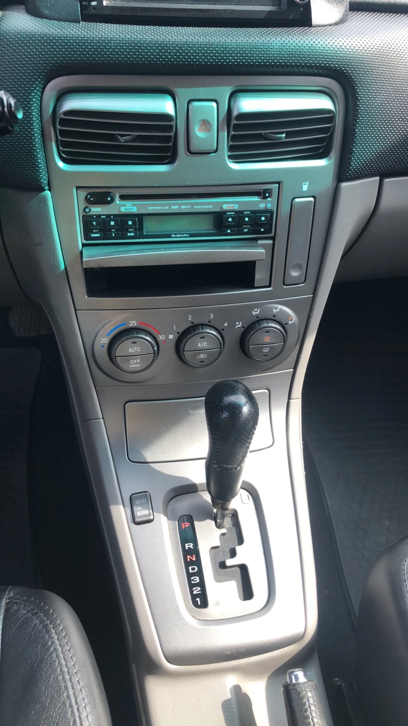 Subaru Forester 2.0 TURBO, снимка 8 - Автомобили и джипове - 52724997
