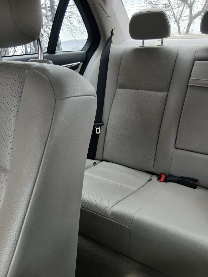 Mercedes-Benz C 200, снимка 8 - Автомобили и джипове - 52863998