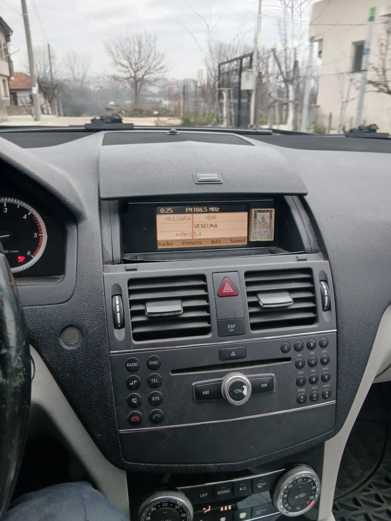 Mercedes-Benz C 200, снимка 10 - Автомобили и джипове - 52863998