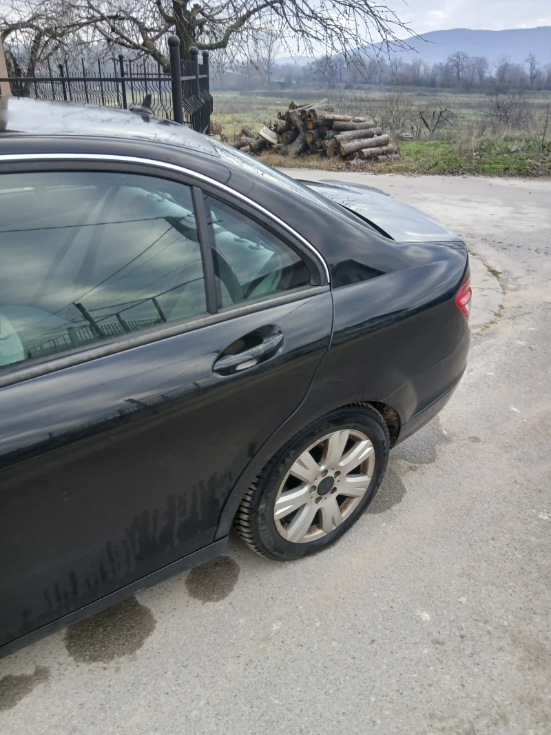 Mercedes-Benz C 200, снимка 2 - Автомобили и джипове - 52863998