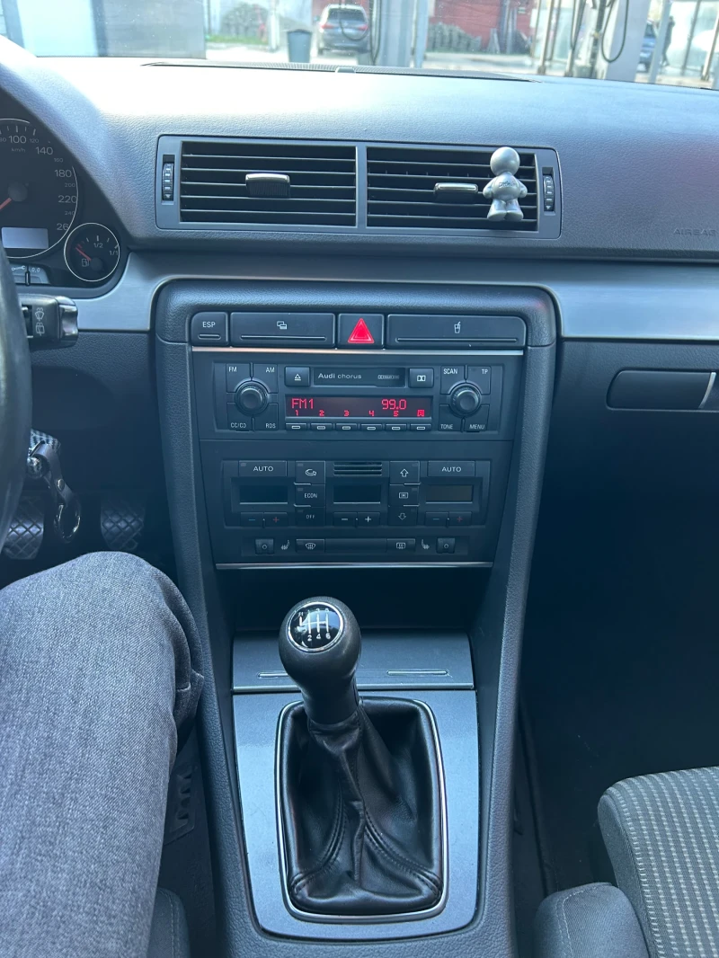 Audi A4, снимка 9 - Автомобили и джипове - 52940770