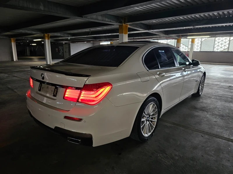 BMW 730 M PACK* DISTRONIC* SOFT CLOSE* HEAD-UP* ЛИЗИНГ , снимка 4 - Автомобили и джипове - 53121582