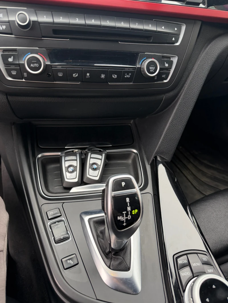 BMW 330 M-Pack/RWD/Обслужена/История/HUD/ЛИЗИНГ, снимка 11 - Автомобили и джипове - 53462631