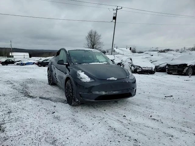 Tesla Model Y, снимка 13 - Автомобили и джипове - 54664173