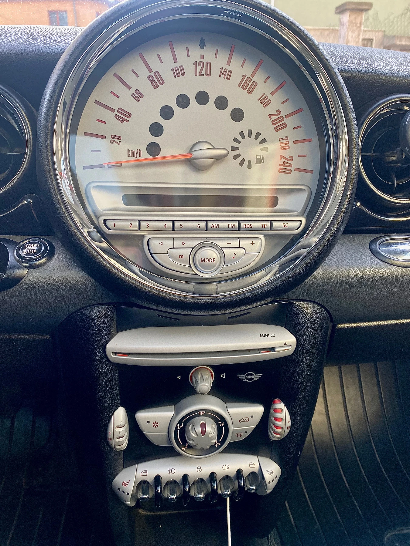 Mini Cooper 1.6 - изображение 8