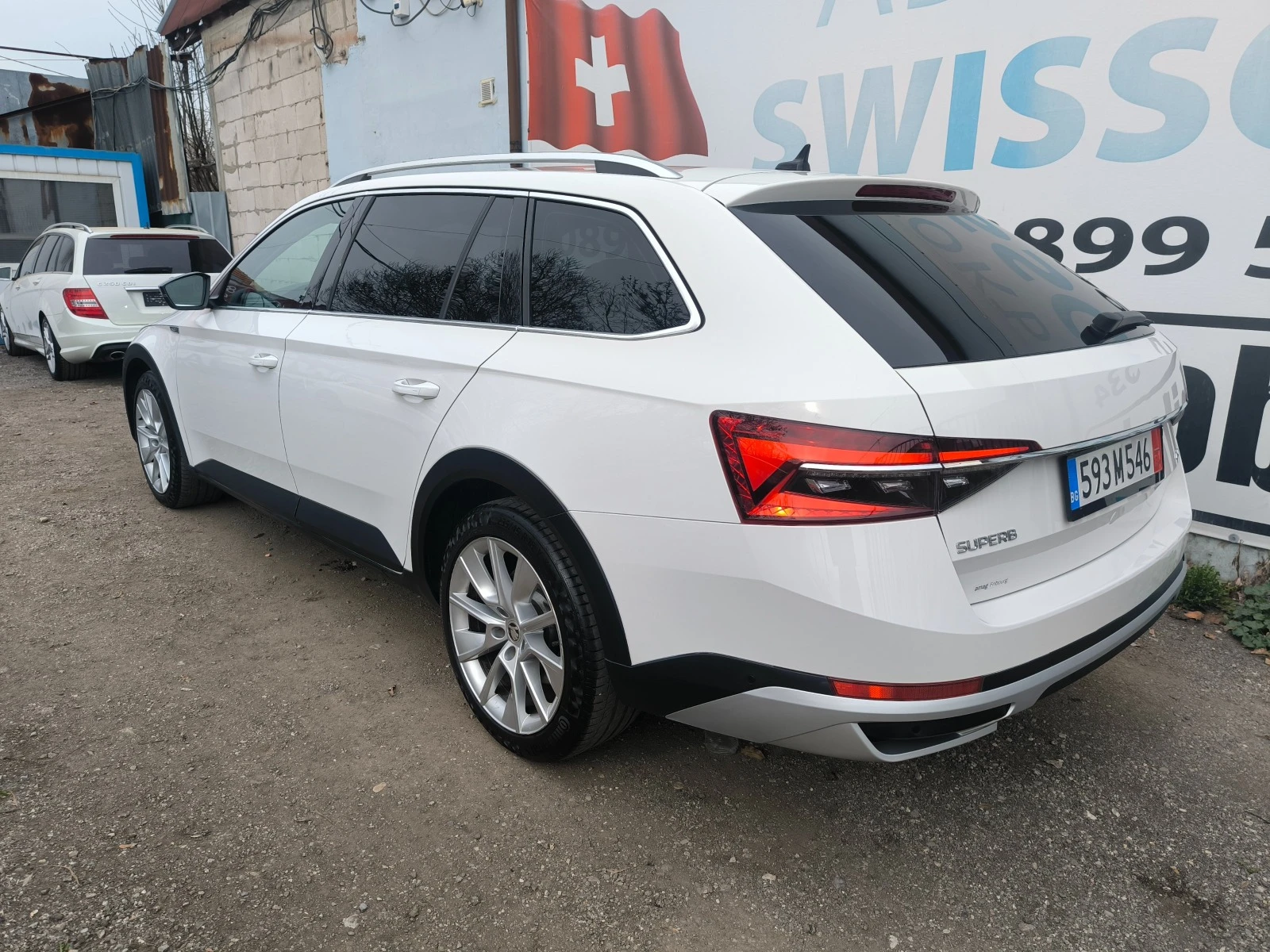 Skoda Superb Scout 2.0ТSI 280 4x4 Швейцария CANTON - изображение 6