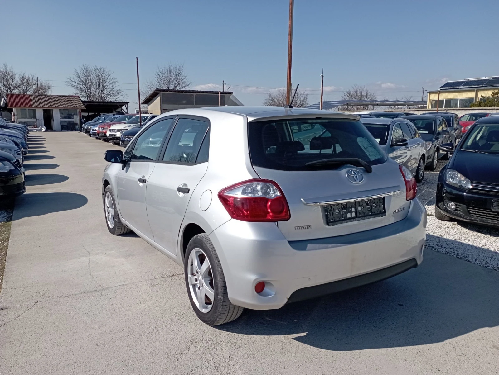 Toyota Auris 1.33, фейс, 6 скорости  - изображение 4