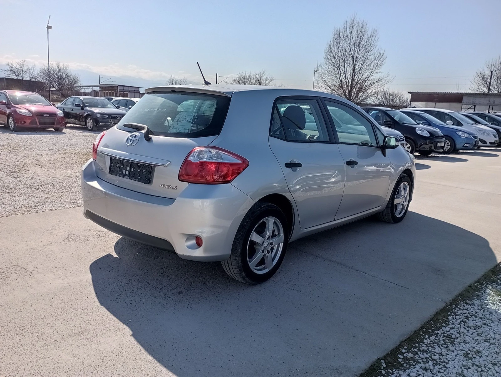 Toyota Auris 1.33, фейс, 6 скорости  - изображение 5