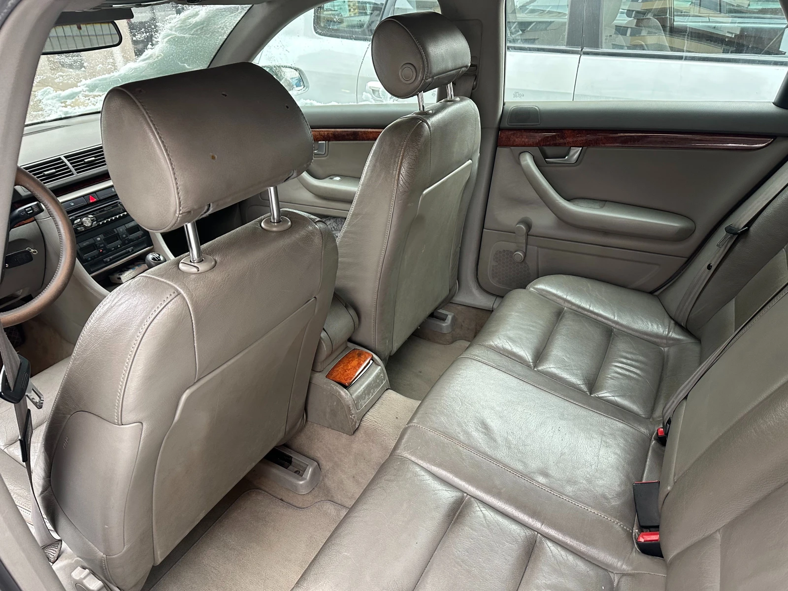 Audi A4 1.9 TDI 131 к.с. - изображение 6