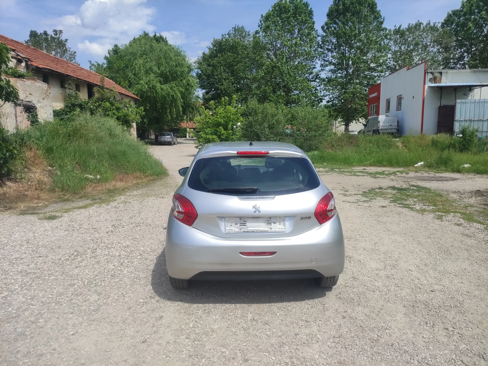 Peugeot 208 1.0отличен - изображение 5