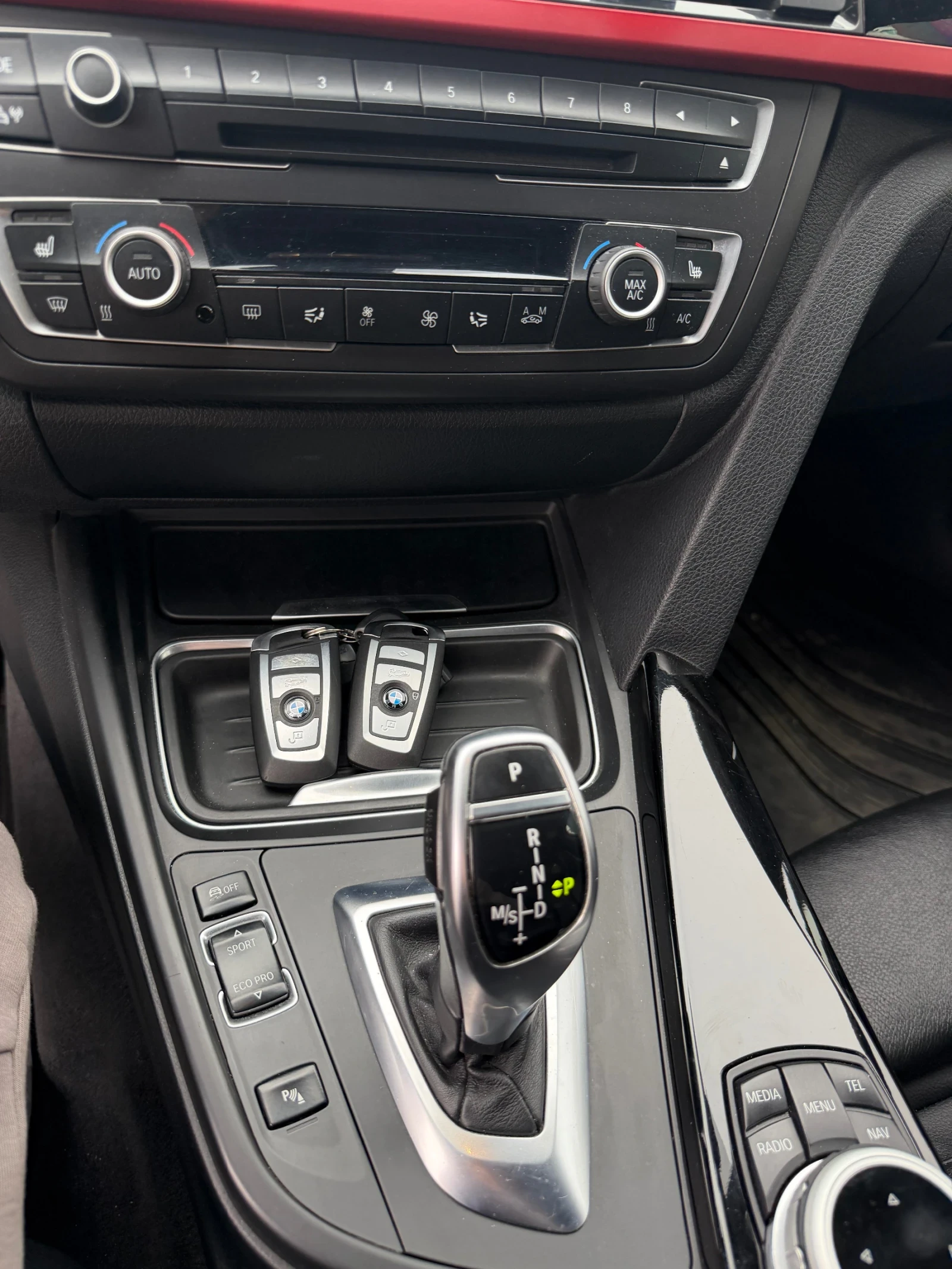 BMW 330 M-Pack/RWD/Обслужена/История/HUD - изображение 10