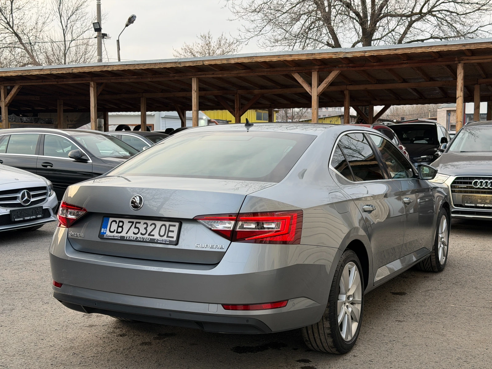 Skoda Superb 2.0TDI* 190кс* ПЪЛНА ИСТОРИЯ В SKODA, снимка 3 - Автомобили и джипове - 53914087