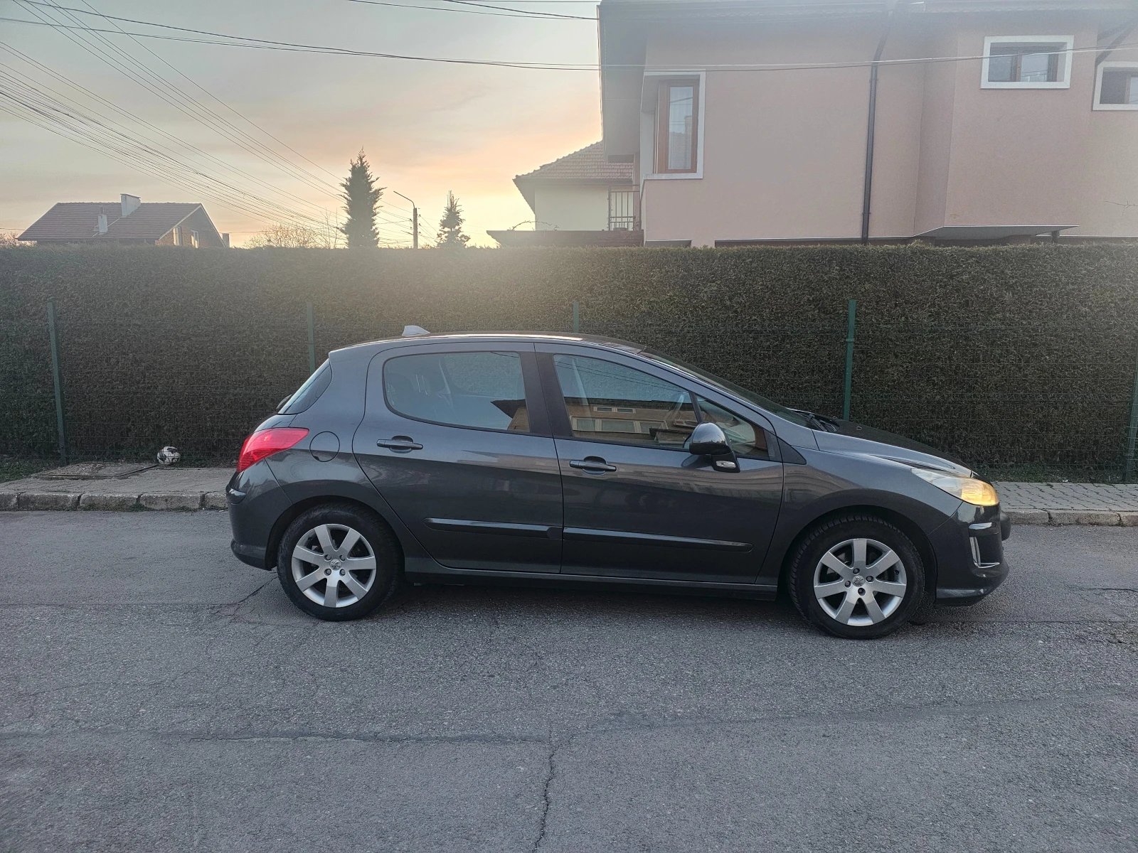 Peugeot 308 Газ-инж-Гаражно, снимка 8 - Автомобили и джипове - 53948789