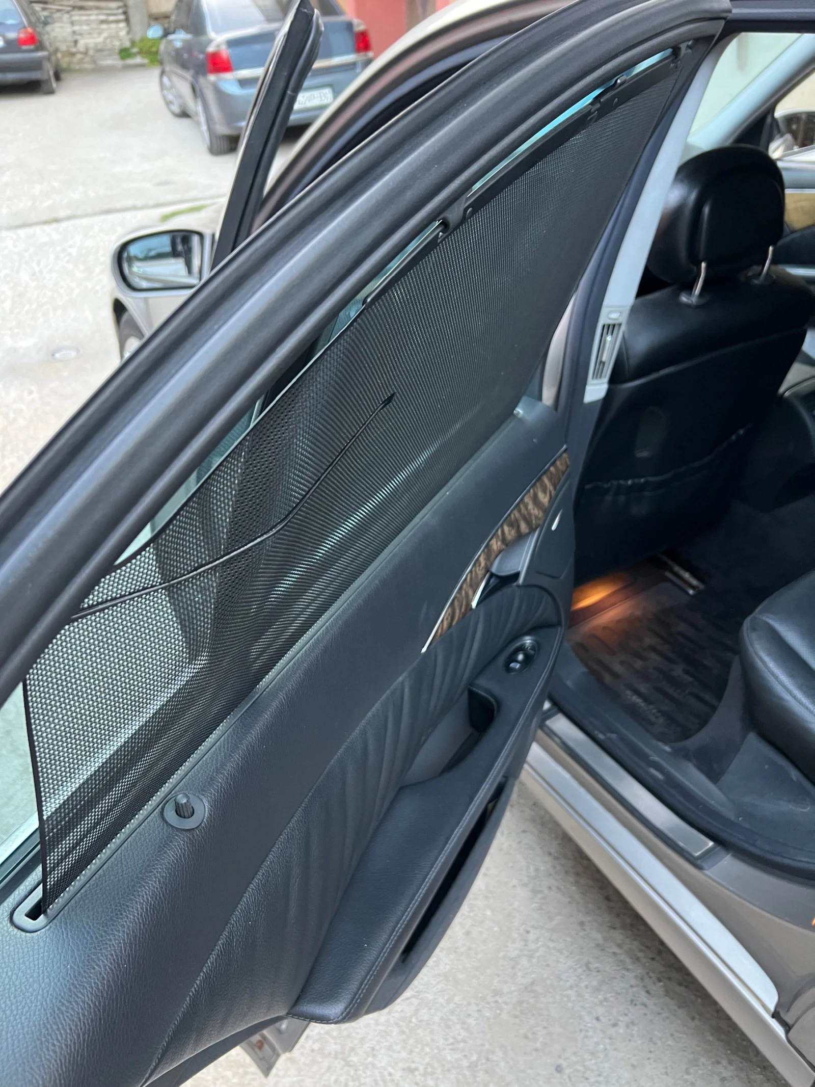 Mercedes-Benz E 320 4x4 LPG, снимка 11 - Автомобили и джипове - 53953267