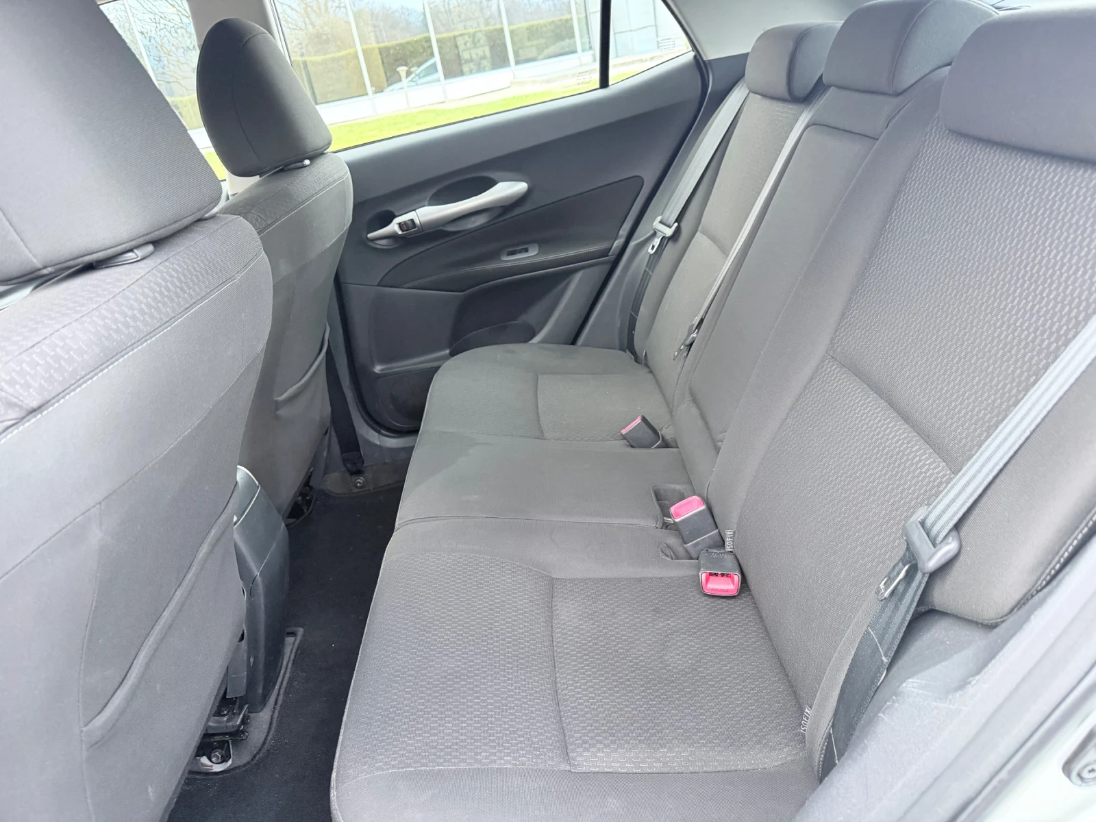 Toyota Auris, снимка 10 - Автомобили и джипове - 54050723