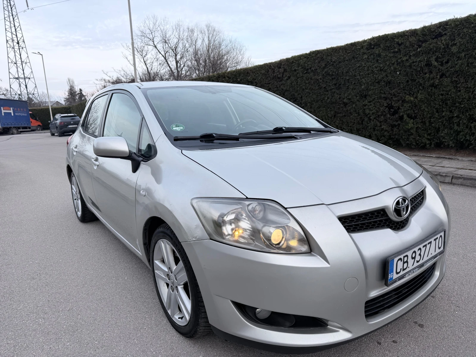 Toyota Auris, снимка 2 - Автомобили и джипове - 54050723