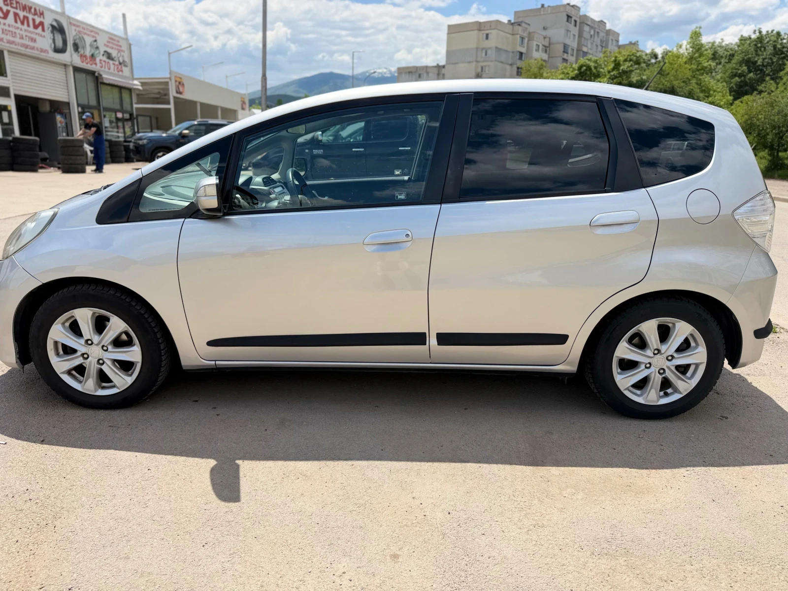Honda Jazz, снимка 3 - Автомобили и джипове - 54523027