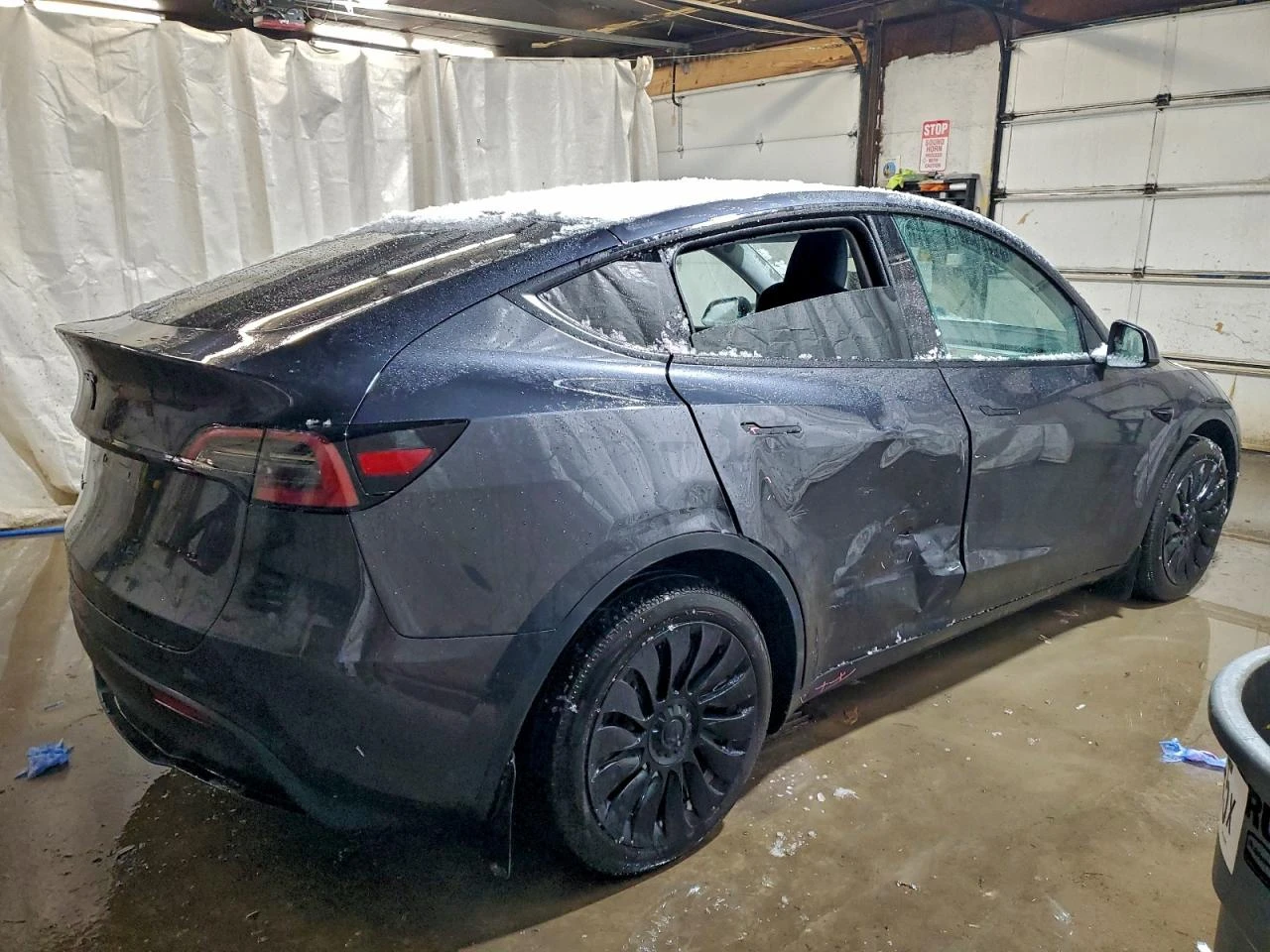 Tesla Model Y, снимка 3 - Автомобили и джипове - 54664173
