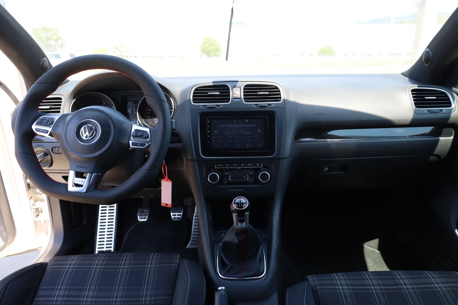 VW Golf GTD 2.0 TDI, снимка 8 - Автомобили и джипове - 55067996