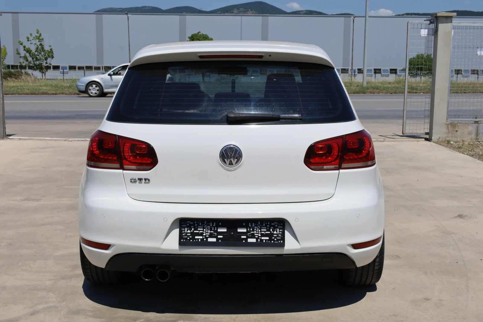 VW Golf GTD 2.0 TDI, снимка 3 - Автомобили и джипове - 55067996