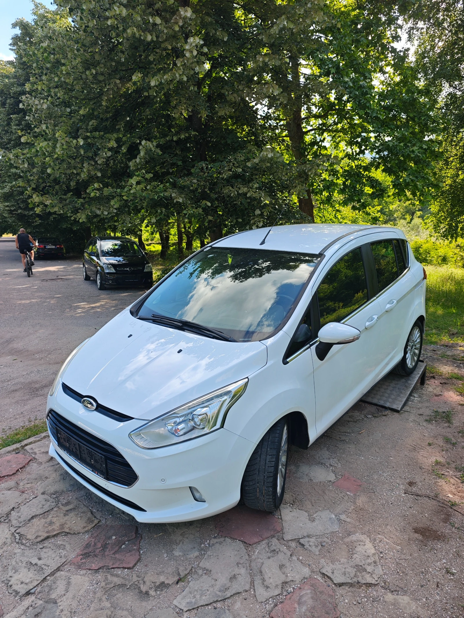 Ford B-Max 100кс Бензин ТИТАНИУМ, снимка 13 - Автомобили и джипове - 55089190