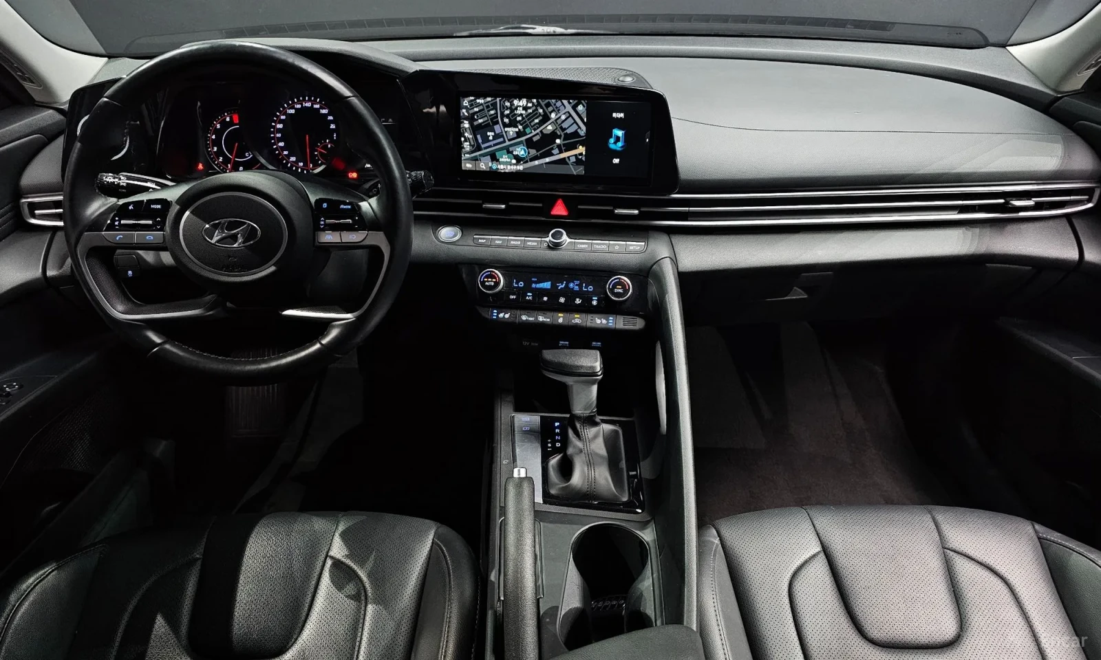 Hyundai Elantra, снимка 7 - Автомобили и джипове - 55188312