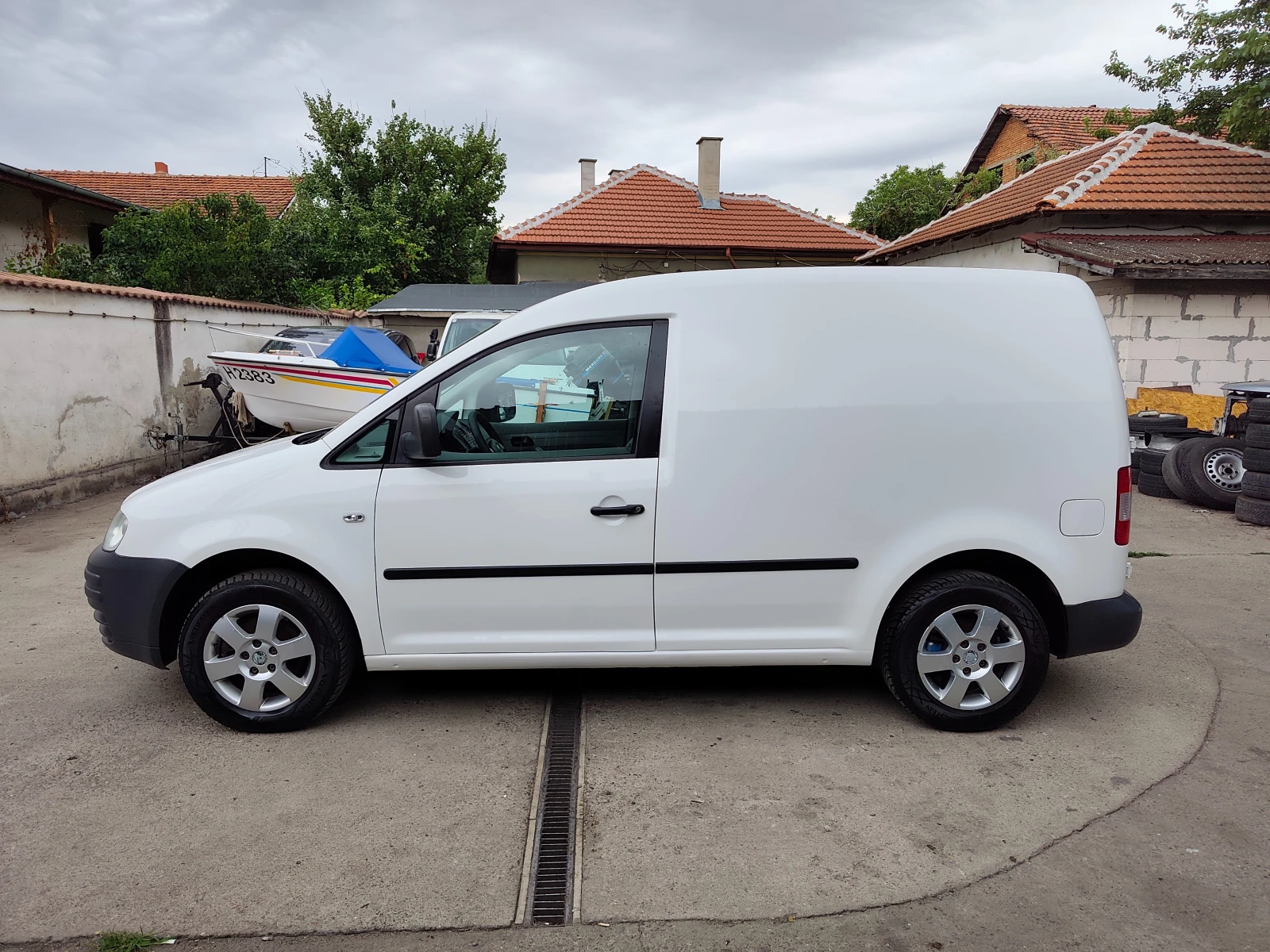 VW Caddy 1.9TDI КЛИМАТИК, снимка 6 - Автомобили и джипове - 55380098