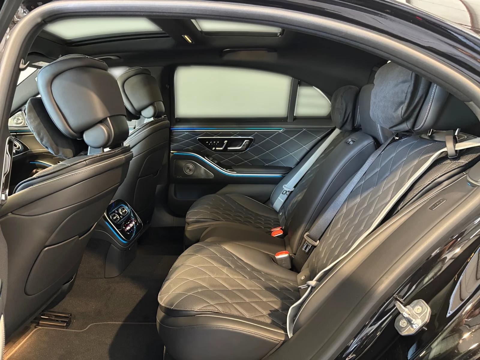 Mercedes-Benz S 450 FACELIFT* d* 4M* AMG* HYPER* BURM-3D* HuD* PANO* D, снимка 13 - Автомобили и джипове - 55735262