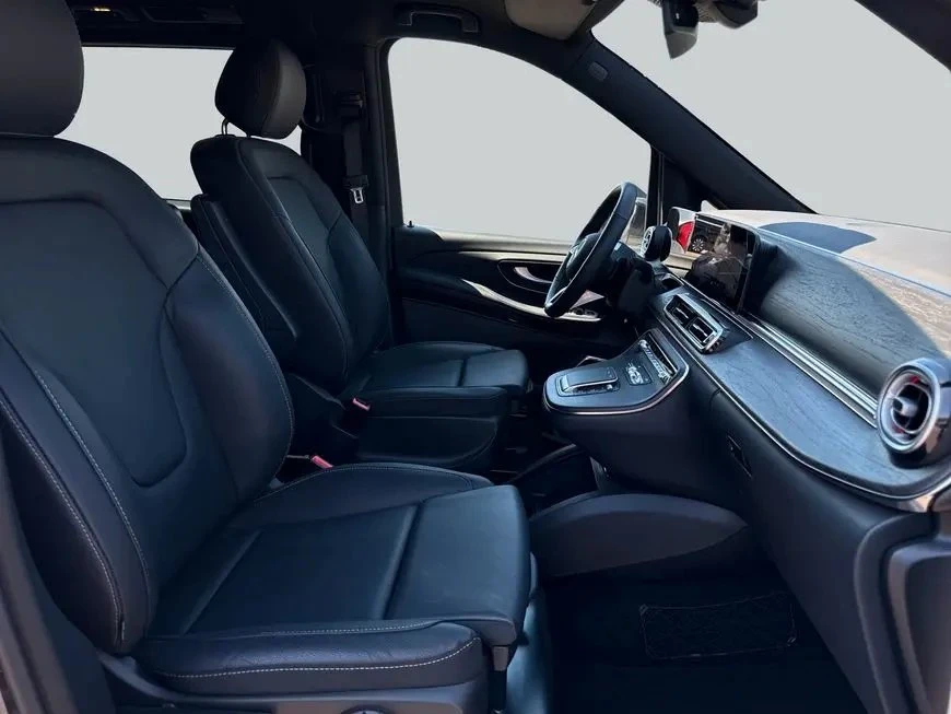 Mercedes-Benz V 300 d / AVANTGARDE / BURM / LONG / 360 / 7 МЕСТЕН / , снимка 13 - Автомобили и джипове - 55824556