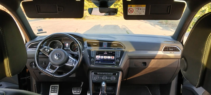 VW Tiguan R-line, снимка 10 - Автомобили и джипове - 51458494