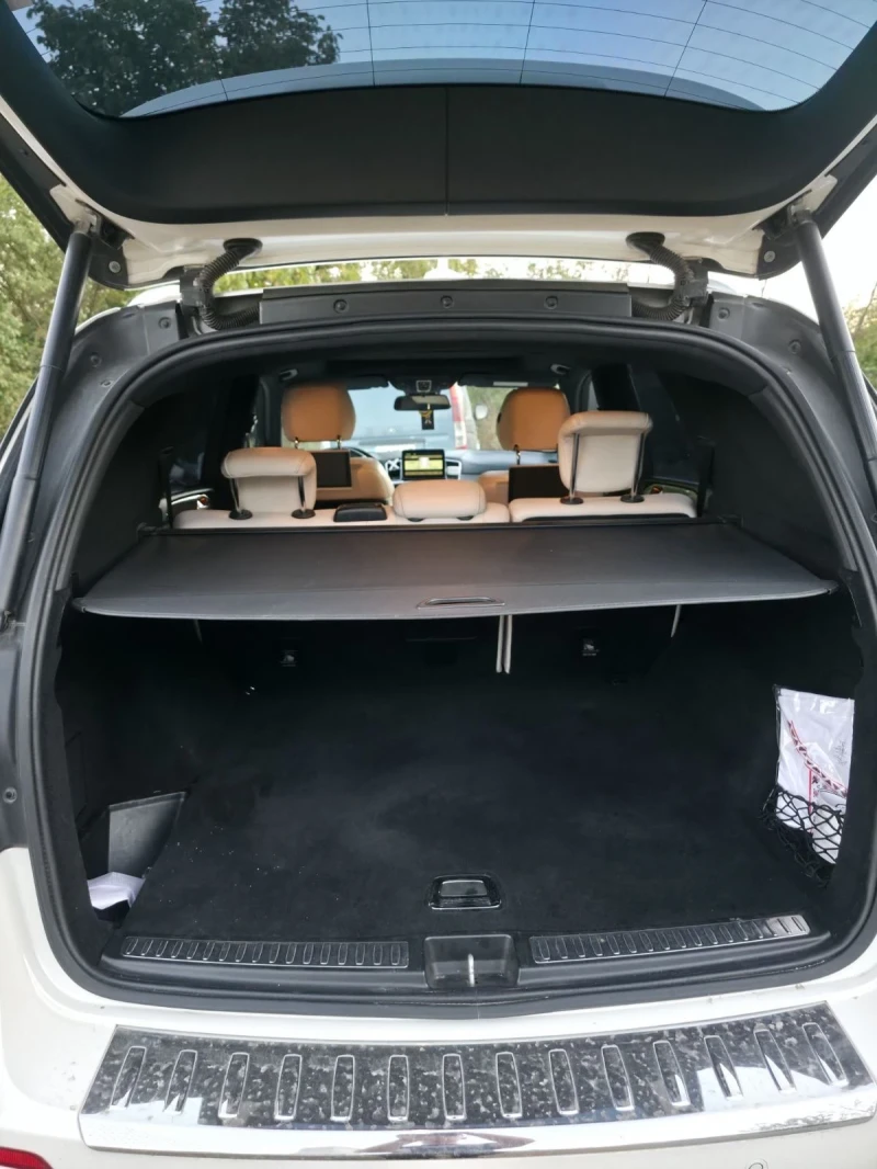 Mercedes-Benz ML 350  4MAT#AMG#DESIGNO#TV#DISTRONIK#OBDUHVANE, снимка 17 - Автомобили и джипове - 51775038