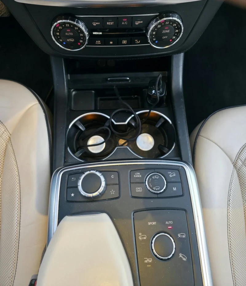 Mercedes-Benz ML 350  4MAT#AMG#DESIGNO#TV#DISTRONIK#OBDUHVANE, снимка 14 - Автомобили и джипове - 51775038