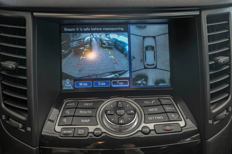 Infiniti Fx 30 SD/Дистроник/Lane Assist/Камера 360/Обдухване, снимка 14 - Автомобили и джипове - 52830166