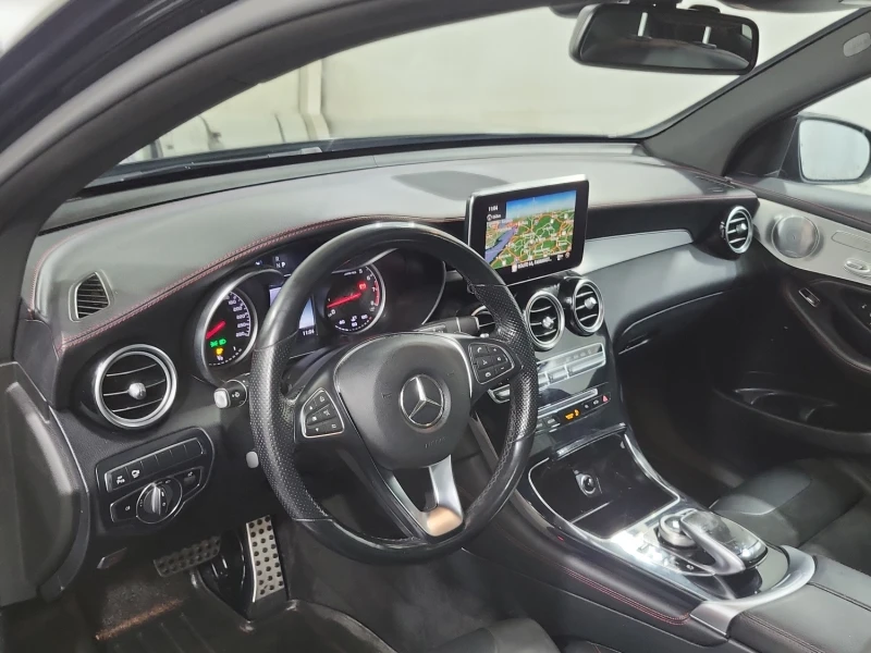 Mercedes-Benz GLC 43 AMG 4MATIC* DISTRONIC* 360CAMERA* PANOROOF* BURMESTER*, снимка 8 - Автомобили и джипове - 53154597