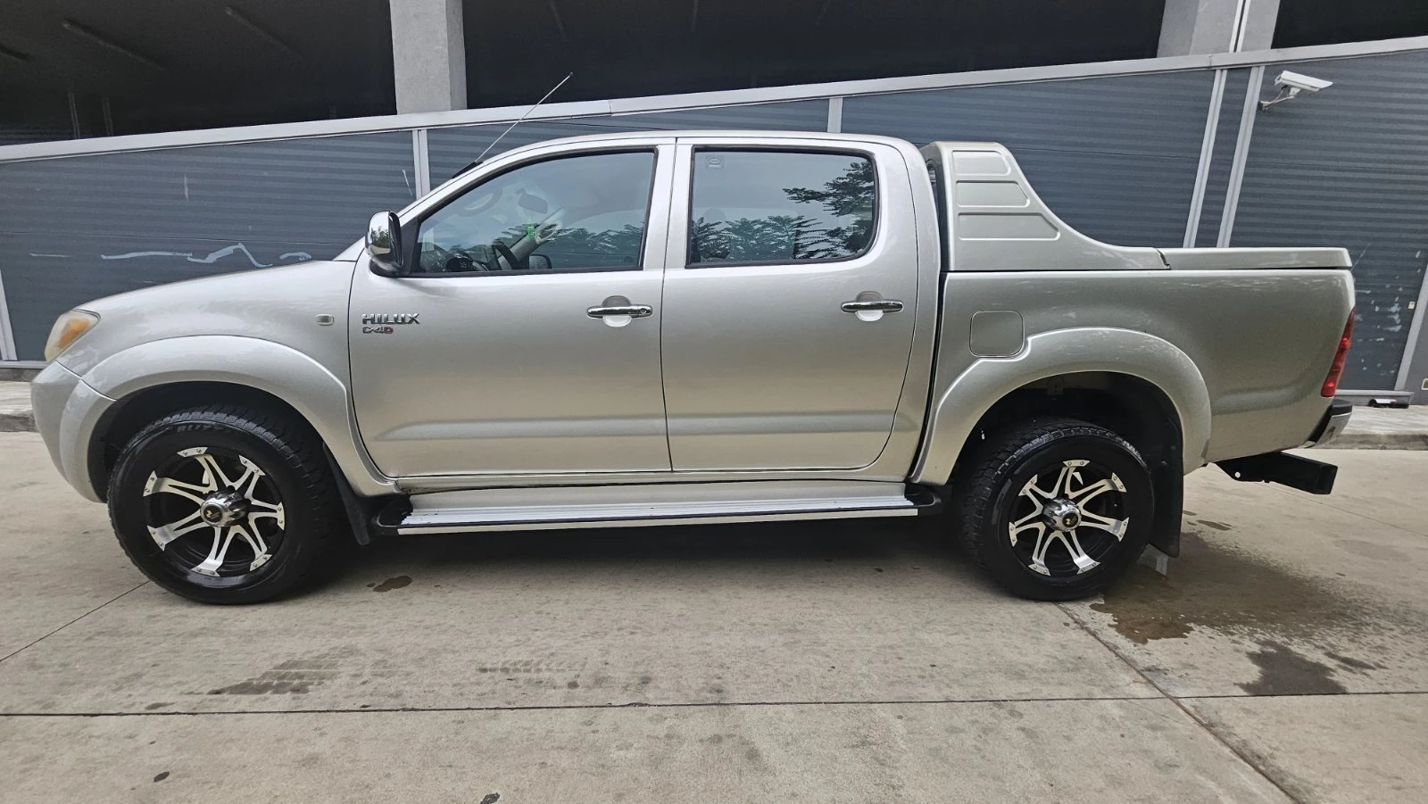 Toyota Hilux 2.5 D4D 4X4 - изображение 7