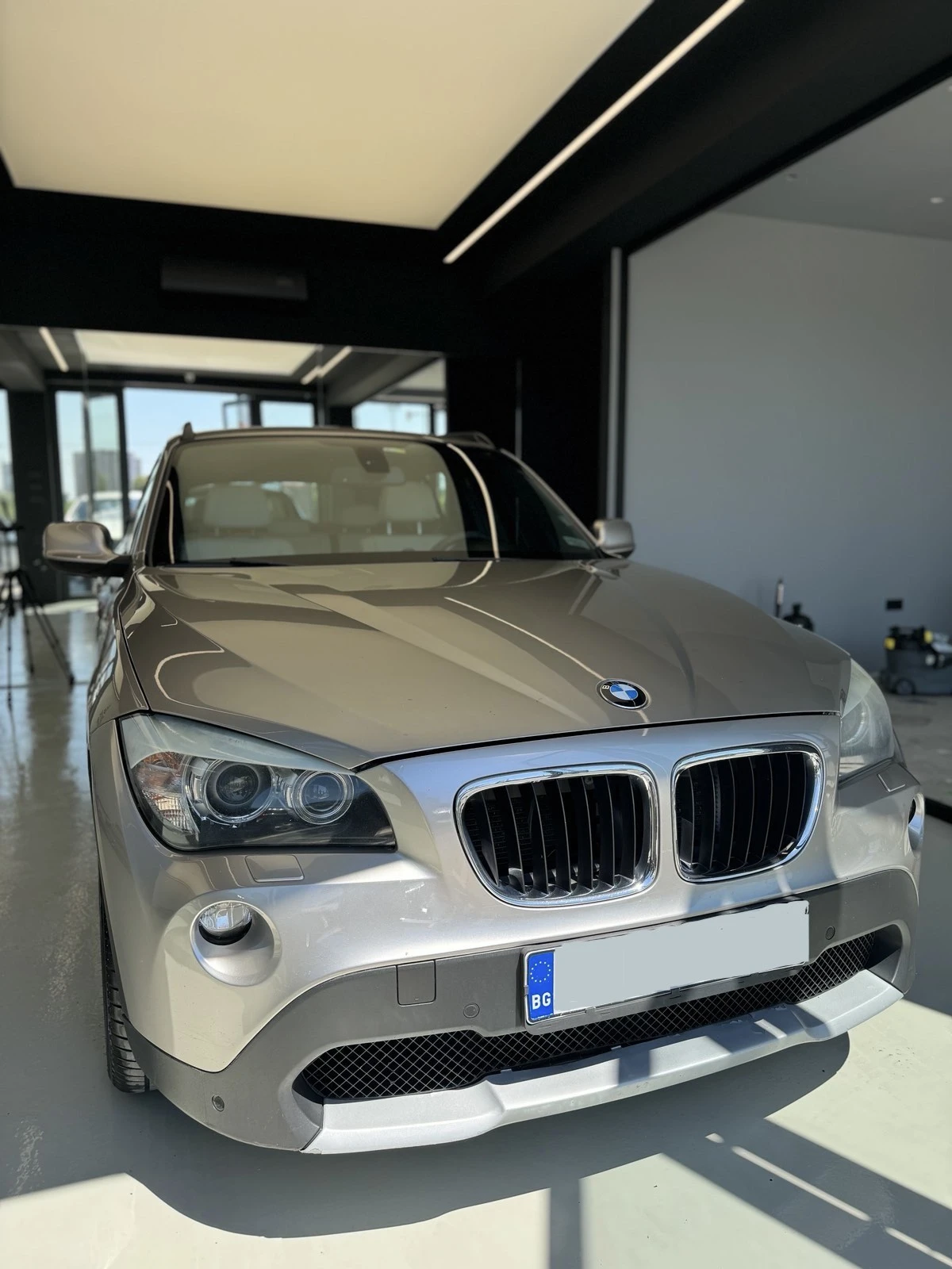 BMW X1 18D / xDrive/ - изображение 2