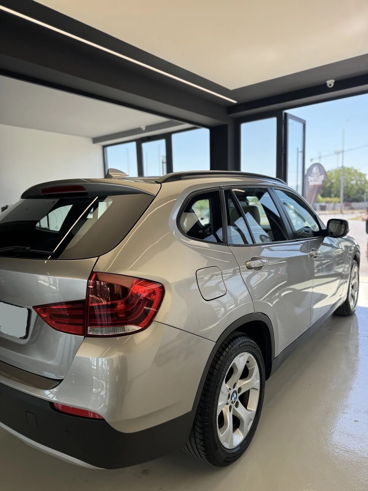 BMW X1 18D / xDrive/ - изображение 4