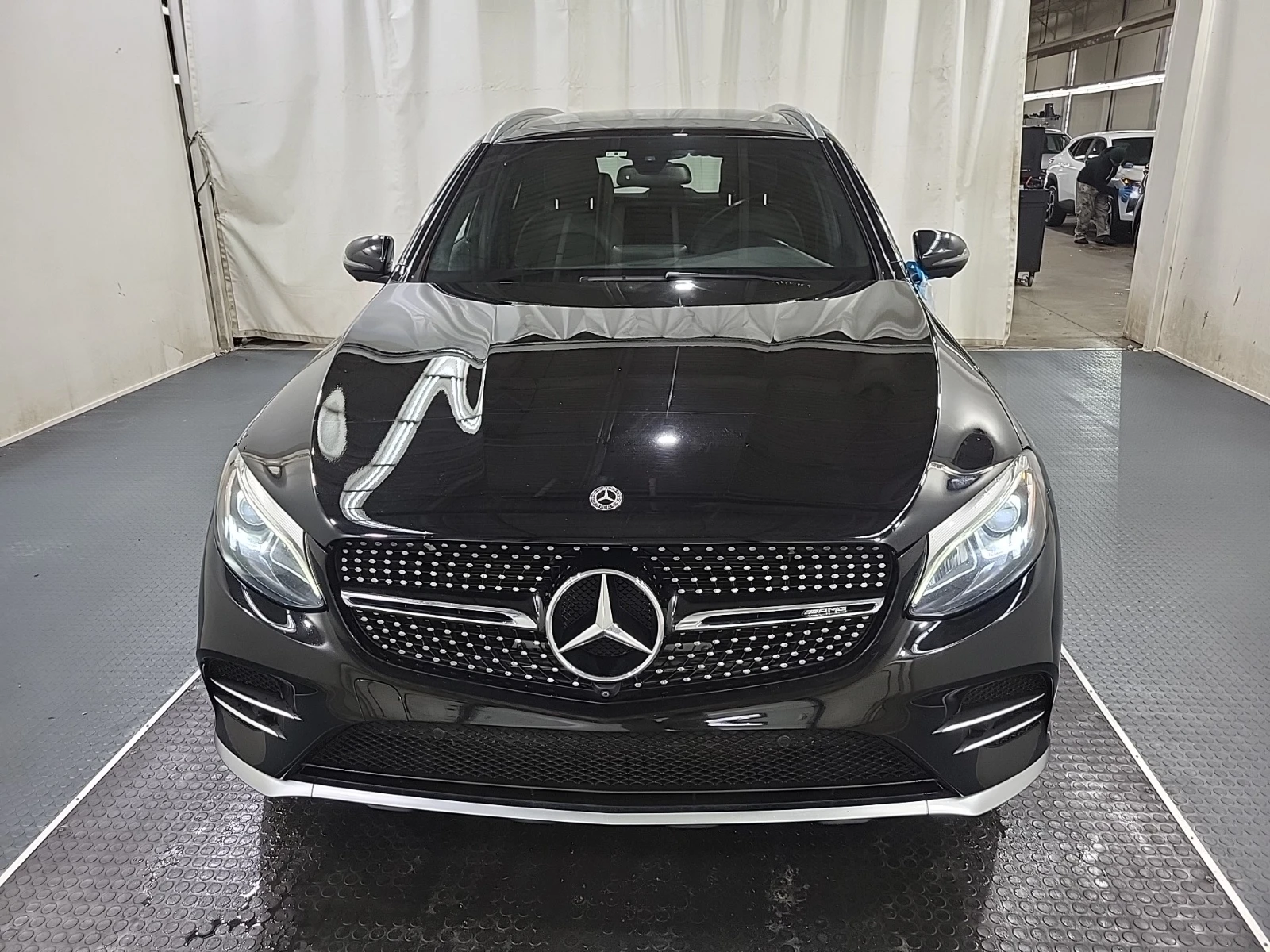 Mercedes-Benz GLC 43 AMG 4MATIC* DISTRONIC* 360CAMERA* PANOROOF* BURMESTER* - изображение 2