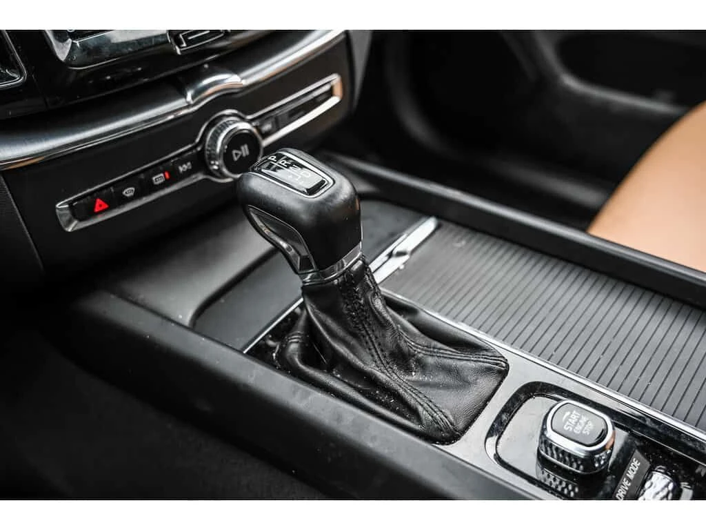 Volvo XC60 * T6 AWD Momentum Climate + Vision + 20 inch / Cli | Mobile.bg � ����������� 14