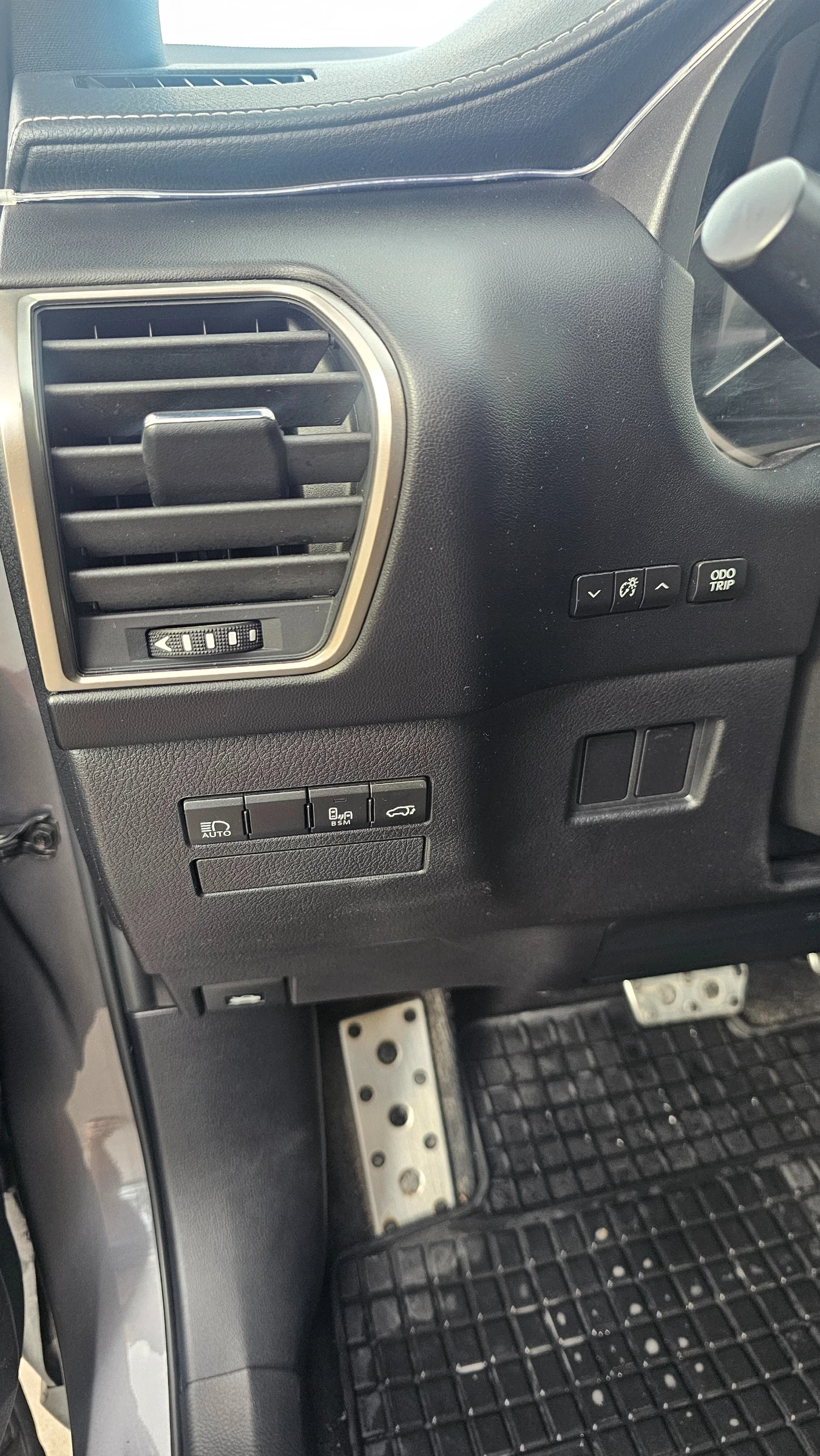 Lexus NX 300h ПЕРФЕКТЕН, F SPORT, HYBRID, снимка 9 - Автомобили и джипове - 55536449