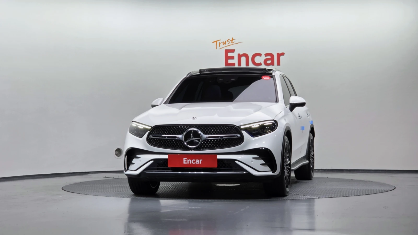 Mercedes-Benz GLC 300 2024* 9G* AMG PK* DISTRONIK* 360* КРАЙНА ЦЕНА, снимка 2 - Автомобили и джипове - 54073244